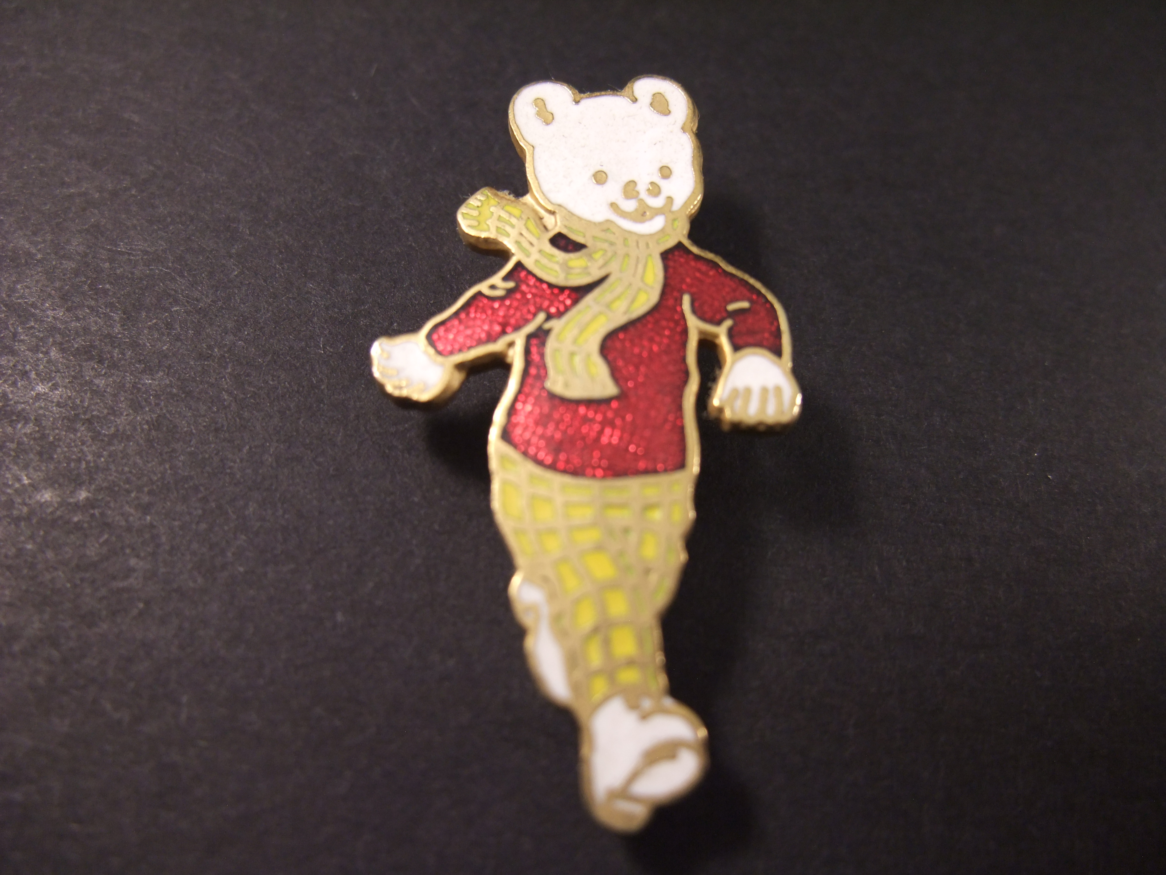 Rupert, the Bear ( Bruintje Beer ) wandelend